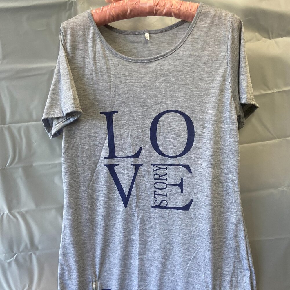 Joom Casual Light Grey Zippered Dress “LOVE Story” Size 4XL (Fits Like US X-L)